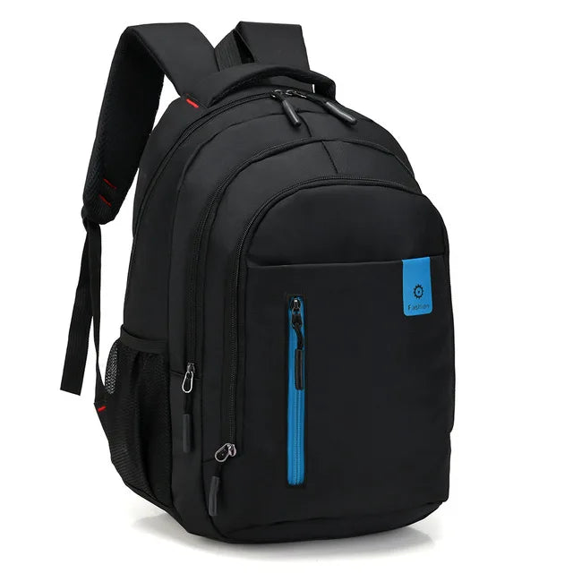 Hochbelastbarer Herren Rucksack, wasserdicht, schützt Laptop und Dokumente im Business-Alltag.