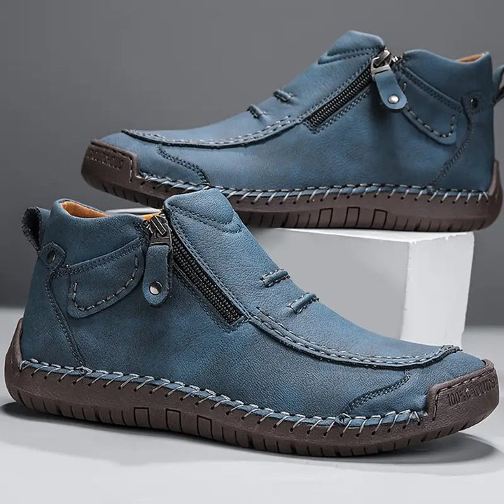 Schwarze orthopädische Herren Komfortschuhe. Elegant, bequem für Alltag, Büro & Freizeit. Unterstützt die Fußgesundheit.