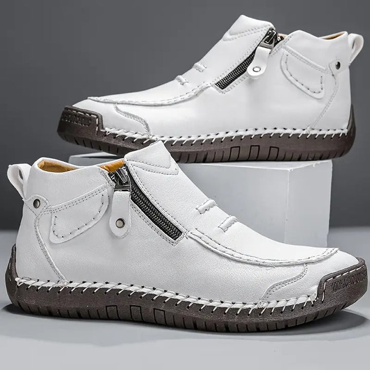 Weiße/Khaki orthopädische Herren Freizeitschuhe. Stilvoll, bequem, perfekt für jeden Anlass & langen Tragekomfort.