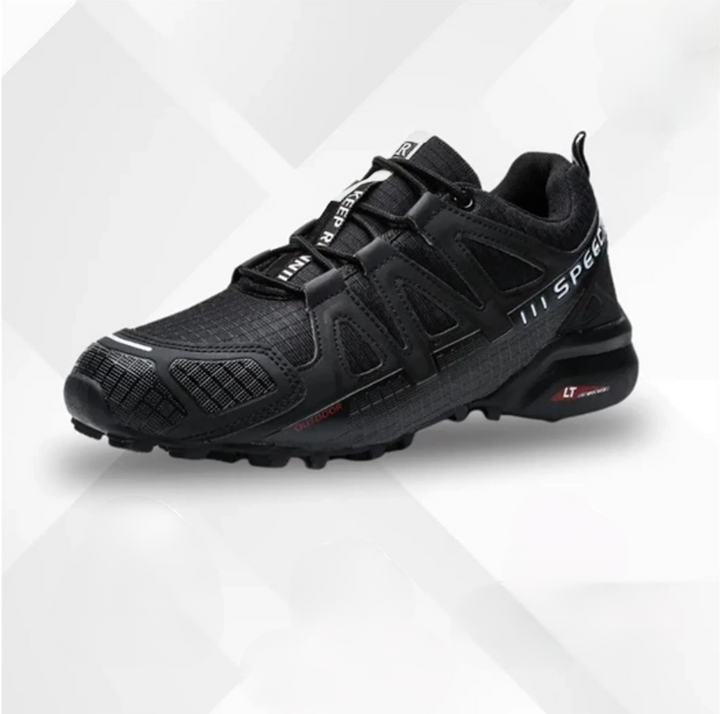 Praktische Elias Sportschuhe, ideal für Trekking und Spaziergänge im Herbstwald.
