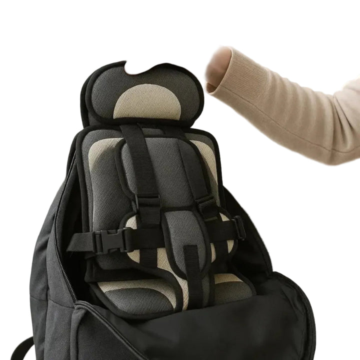 Tragbarer, faltbarer Kindersitz für Reisen mit 5-Punkt-Gurt, ideal für Sicherheit im Auto bei Kindern.