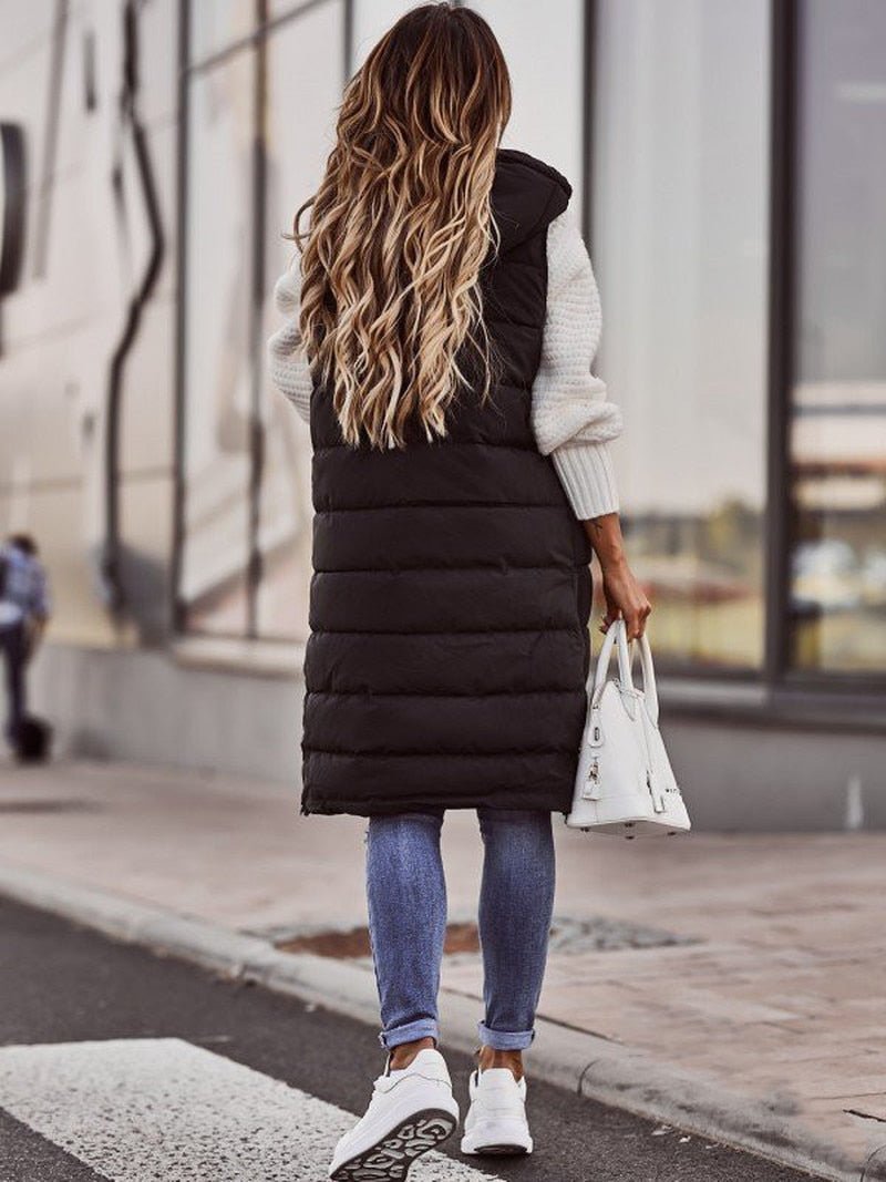 Knielange Damen Steppweste, warm & bequem, vielseitig tragbar als Outdoor-Übergangsjacke im Herbst.