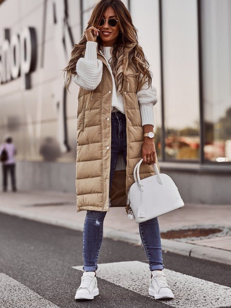 Elegante knielange Damen Steppweste, modern gesteppt, für kuschelige Wärme in Herbst- & Wintermonaten.