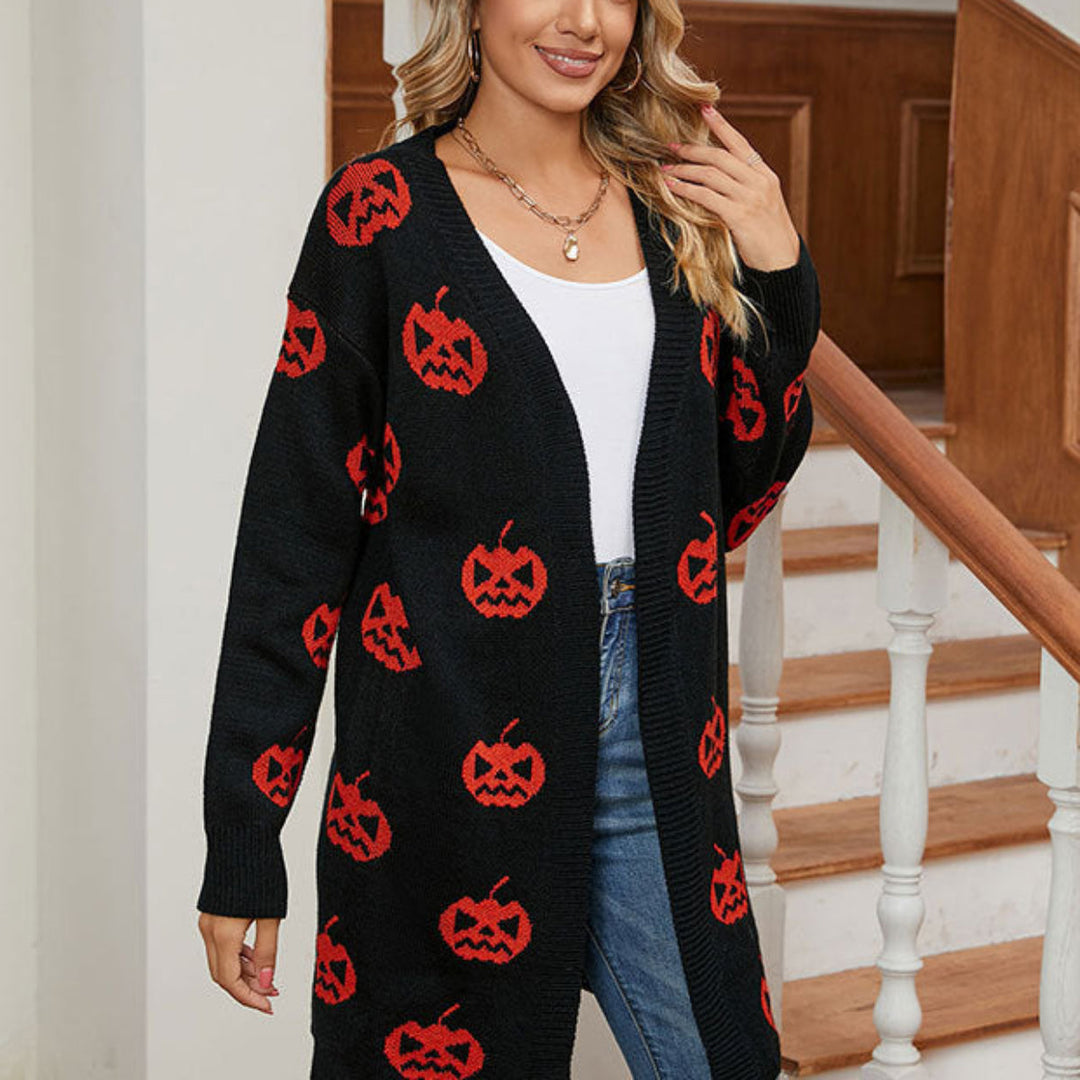Vielseitiger Damen Cardigan mit lebhaftem Kürbismuster, eine trendige Ergänzung zur Herbstmode.