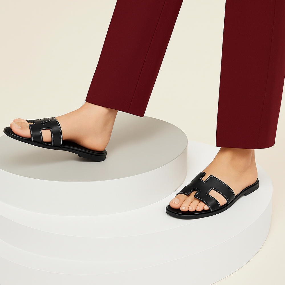 Stylische Damensandalen mit flacher Sohle, für einen bequemen Sommerstyle & Freizeitaktivitäten.