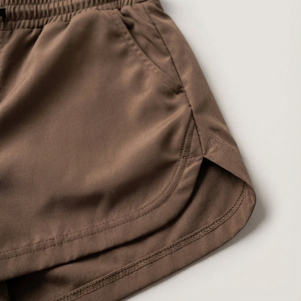 Bequeme Herren Sportshorts mit Kordelzug & Seitentaschen, perfekt für Fitness, Laufen & Strand.