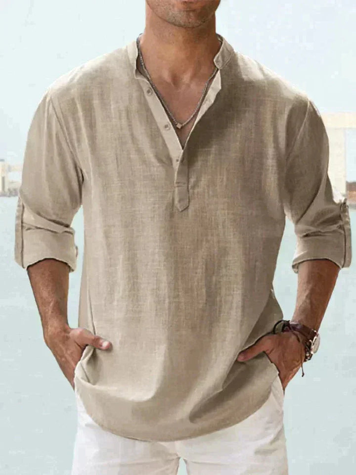 Elegantes Herrenhemd mit Knopfleiste, leicht & atmungsaktiv, passend für Business Casual oder Urlaub.