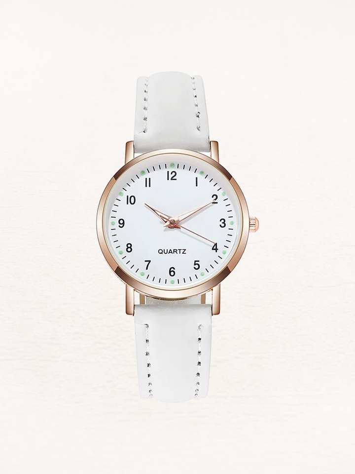 Elegante Roségold Damenuhr mit Lederarmband als stilvolles Geschenk. Klassisch & modern.