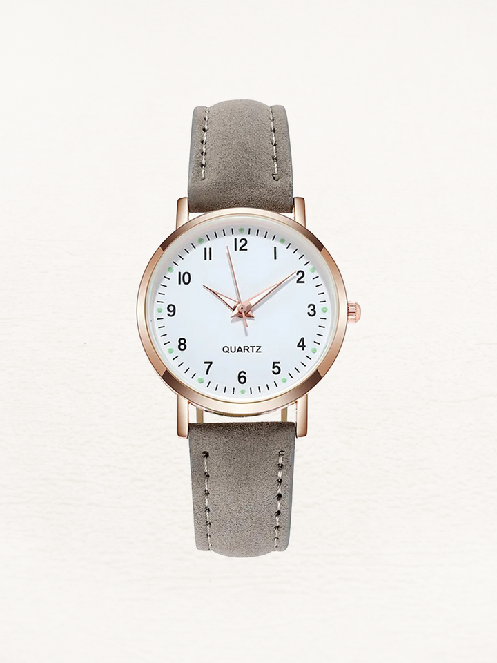 Zeitlose Roségold Lederarmbanduhr für Damen, minimalistisch und elegant. Perfekt für den Alltag.