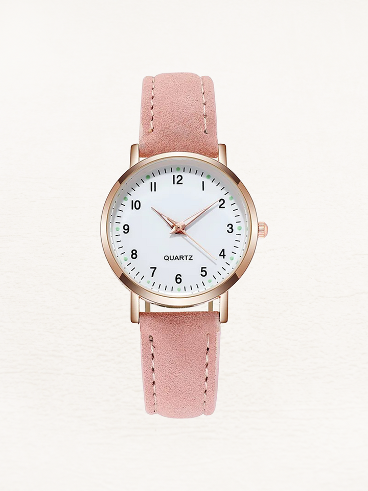 Ästhetische Roségold Damenuhr mit minimalistischem Design und elegantem Lederarmband. Zeitloser Stil.