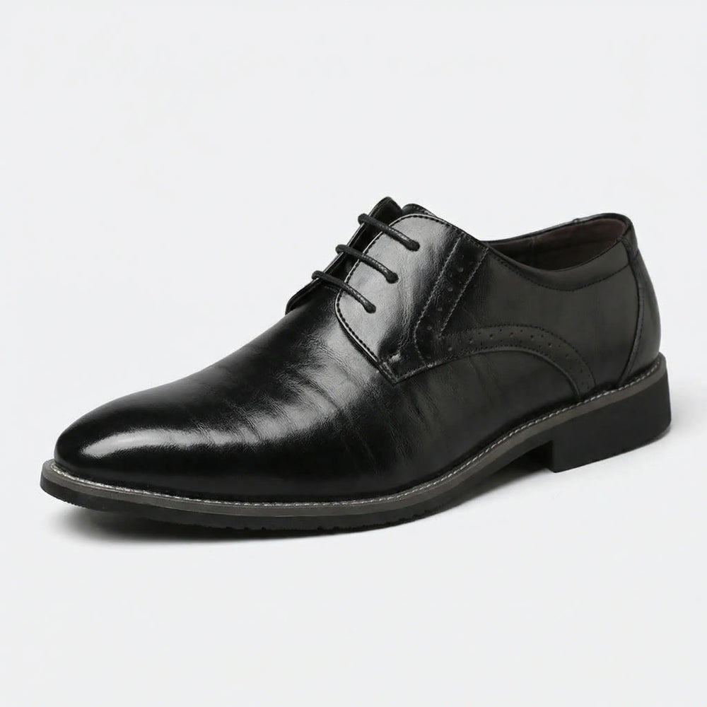 Klassische Herren-Derbyschuhe in Braun. Spitze, komfortable Business-Schnürschuhe für einen eleganten Auftritt.