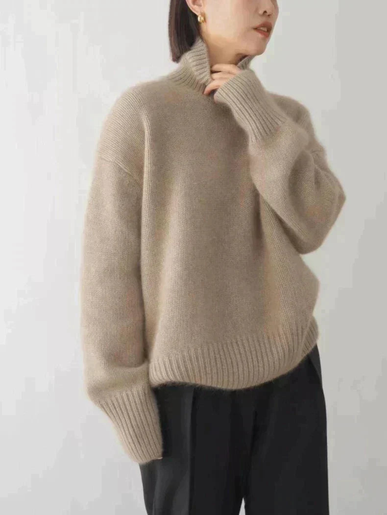 Hochwertiger Damen Rollkragenpullover aus weichem Strick, komfortabel und elegant für die Wintermode.