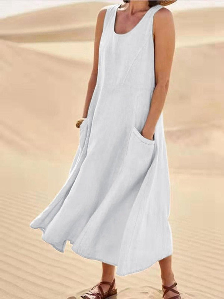 Bequemes, fließendes Damen Maxikleid mit Rundhals & lockerem Schnitt. Ideal für entspannte Sommertage.