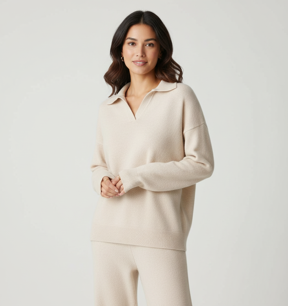 Eleganter Damen Loungewear Zweiteiler für ultimativen Komfort und stilvolle Entspannung zu Hause.