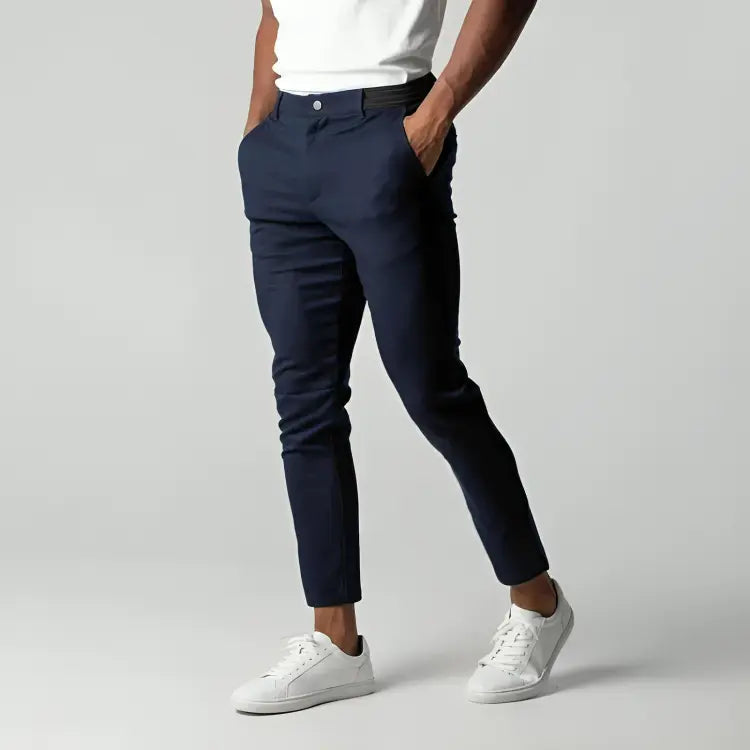 Khaki Herren Sommerhose, atmungsaktive Stretch Chino im Tapered Fit für entspannte Freizeit.