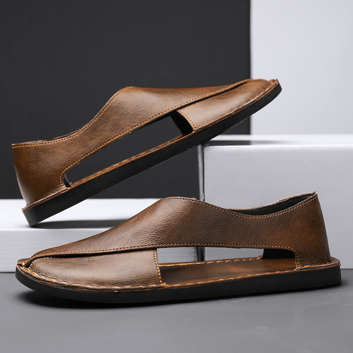 Maximaler Komfort: Bequeme Herren Slip-On Slipper mit atmungsaktiven Ausschnitten für jeden Tag.