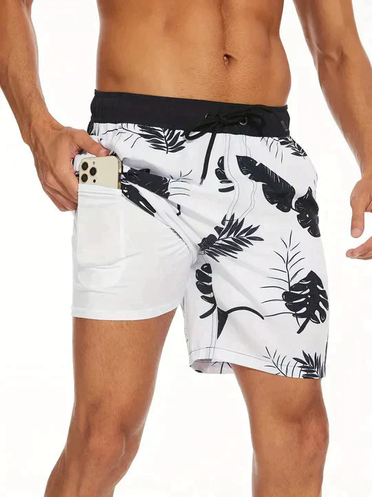 Leichte Herren Schwimmshorts in Rot, perfekt für heiße Tage. Atmungsaktiv & schnelltrocknend für Sport & Urlaub.