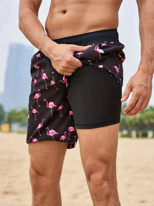 Moderne Herren Strandshorts, atmungsaktiv & leicht, perfekt für Urlaub & Freizeit. Schnelltrocknende Badebekleidung.
