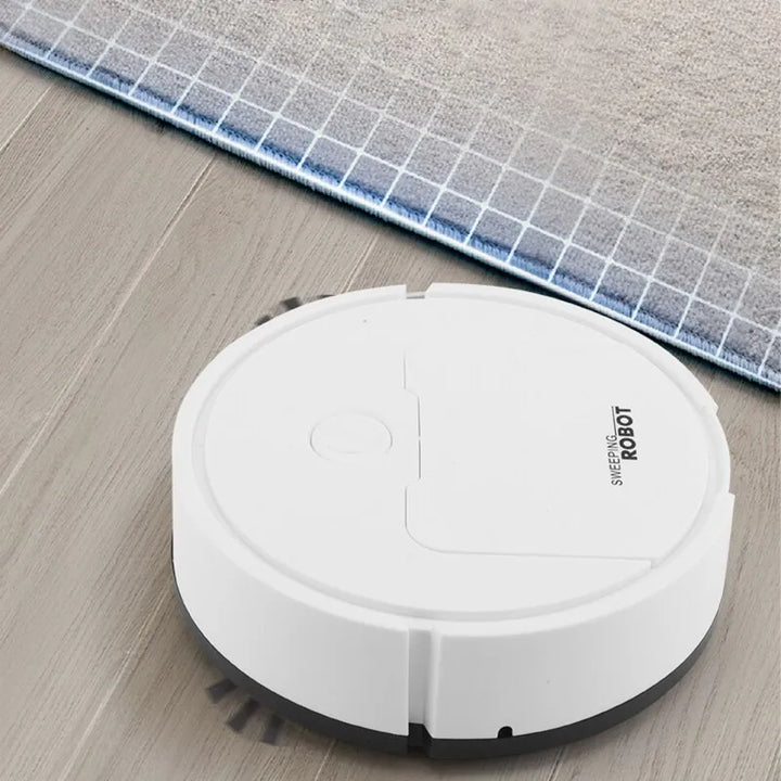 Der smarte Mini-Staubsaugerroboter in Aktion, reinigt effizient Hartböden.