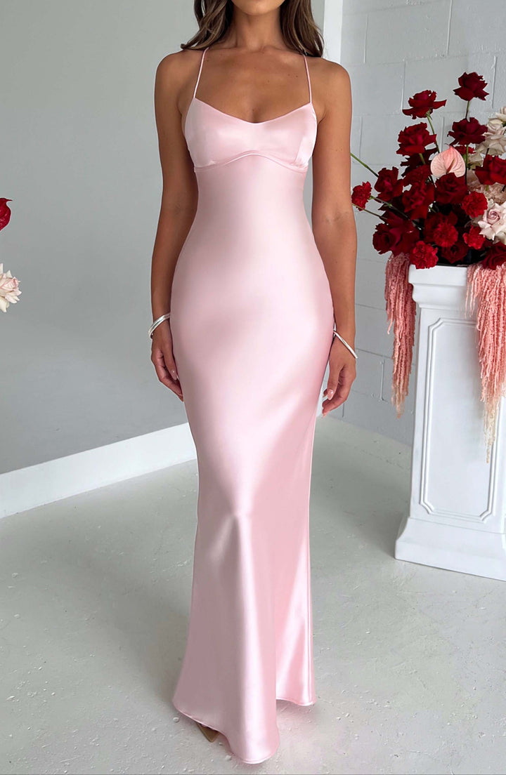 Stilvolles, bodenlanges Damen Maxikleid in Blush als festliches Abendkleid für besondere Anlässe & Galas.