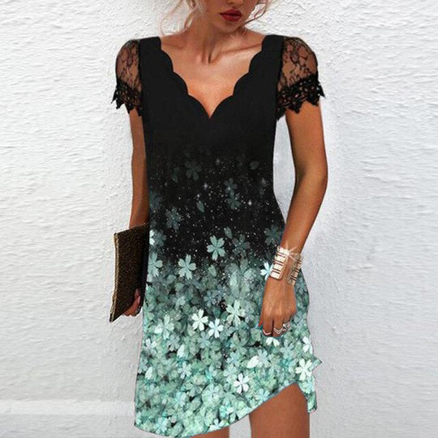 Graues Midi Kleid für Damen, vielseitig und bequem. Ideal als Business- oder Freizeitkleid mit Kurzarm.