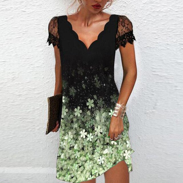 Vielseitiges Damen Midi Kleid in Lila, elegant und komfortabel. Geeignet als Abend-, Business- oder Freizeitkleid.
