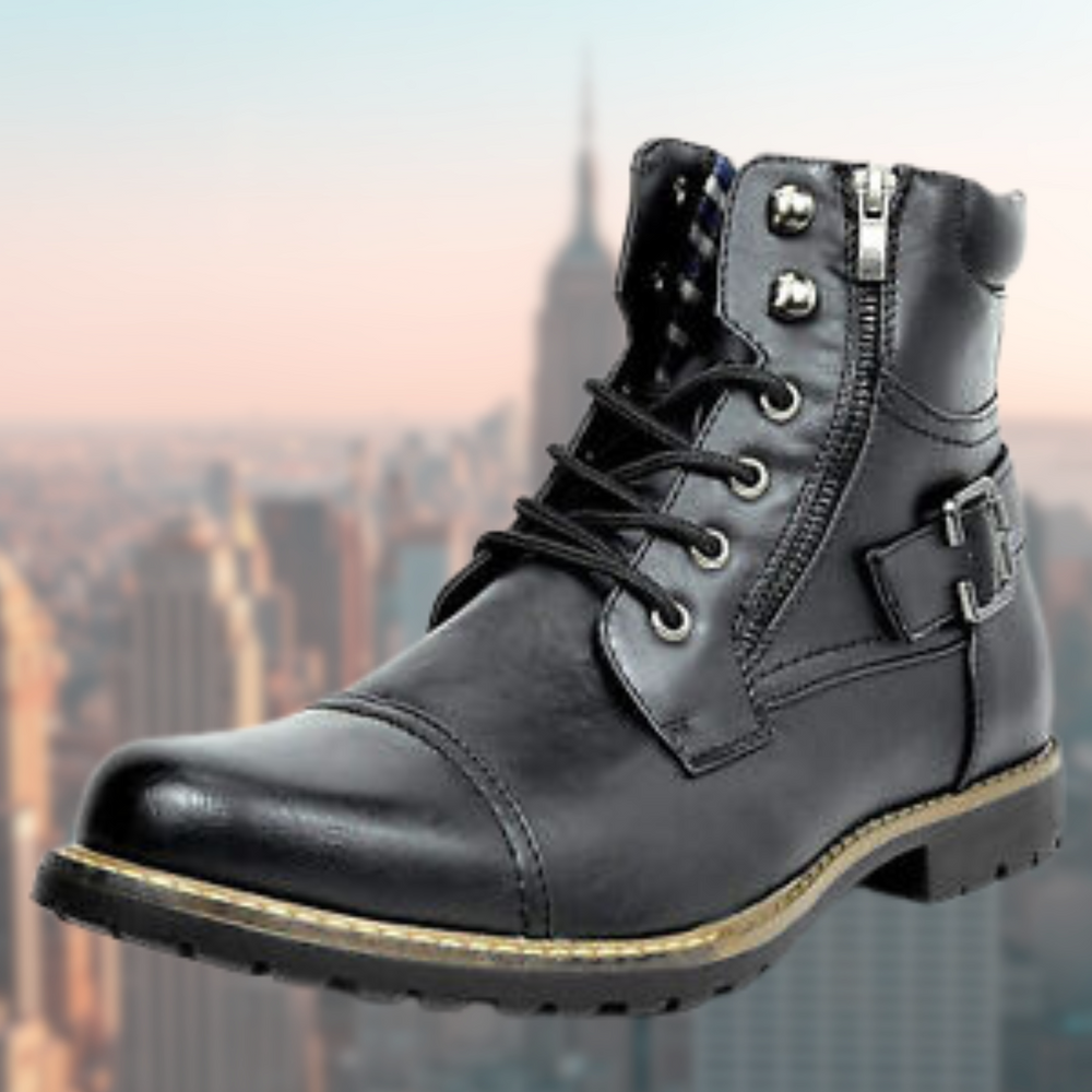 Zeitlose Herren Bikerstiefel für Motorrad und Freizeit. Robuste, komfortable Schnürstiefel im urbanen Stil.