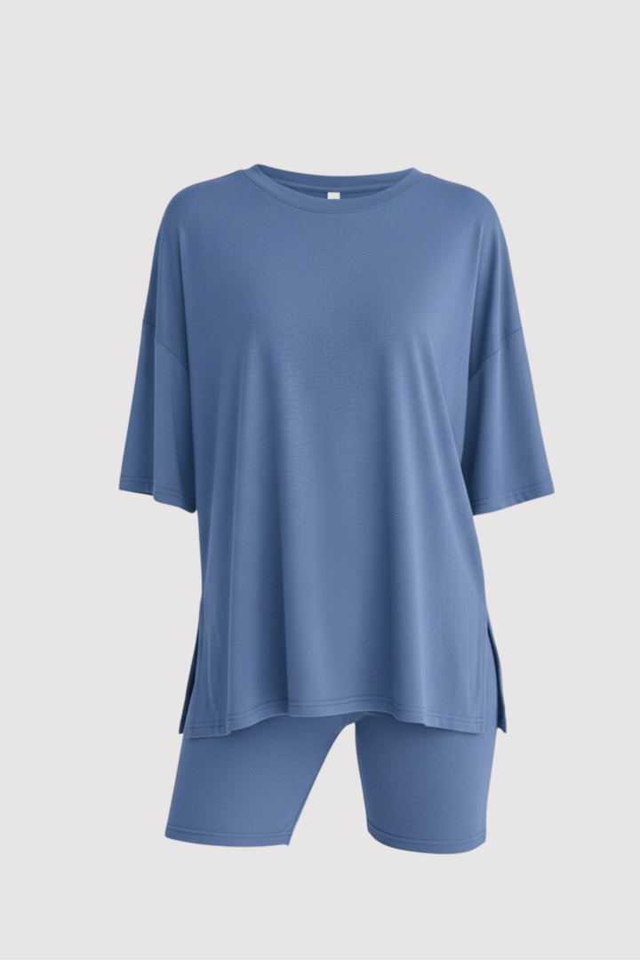 Damen Sommer Freizeit Set mit lockerem T-Shirt und hochtaillierten Shorts, bequem & stilvoll für den Alltag.