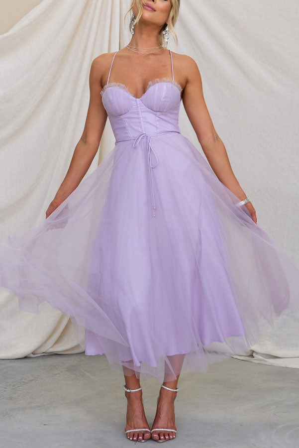 Zeitloses, elegantes Damen Maxikleid, ärmellos, mit V-Ausschnitt. Fließende Form für Freizeit, Urlaub & Feiern.