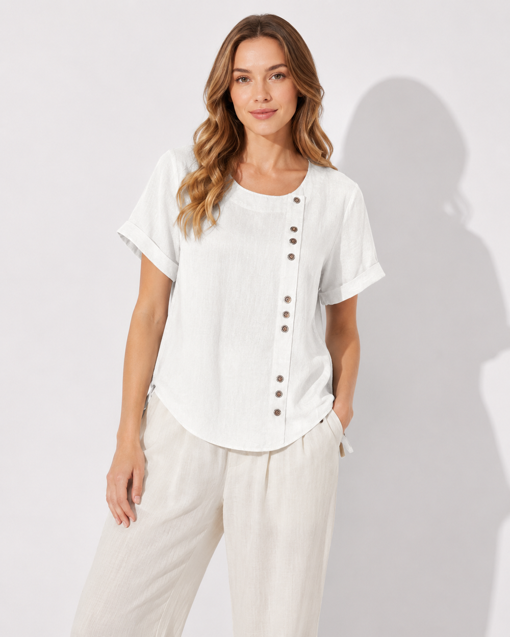 Komfortables Damen T-Shirt mit kurzen Ärmeln, ideal für Sommer und ganzjährige Casual-Looks.