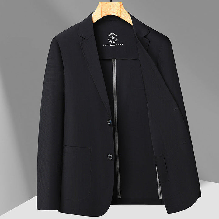 Moderner Herren Slim Fit Blazer, der Eleganz für den stilvollen Mann bei Events und im Alltag verleiht.