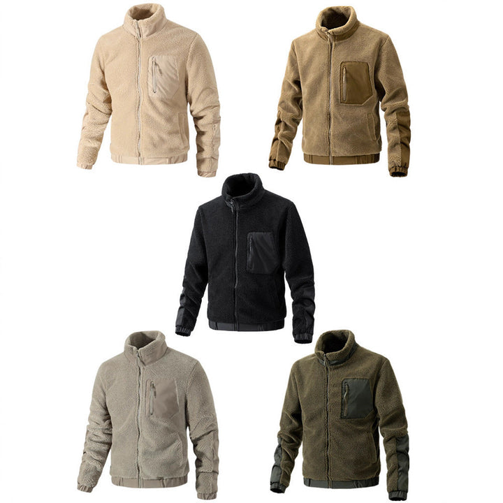 Herren Alltagsjacke aus weichem Fleece, hoher Kragen als Windschutz, bequeme Herrenmode.