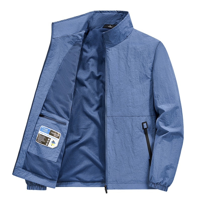 Atmungsaktive Herren Funktionsjacke, leicht und bequem, ideal für Sport und Freizeit.