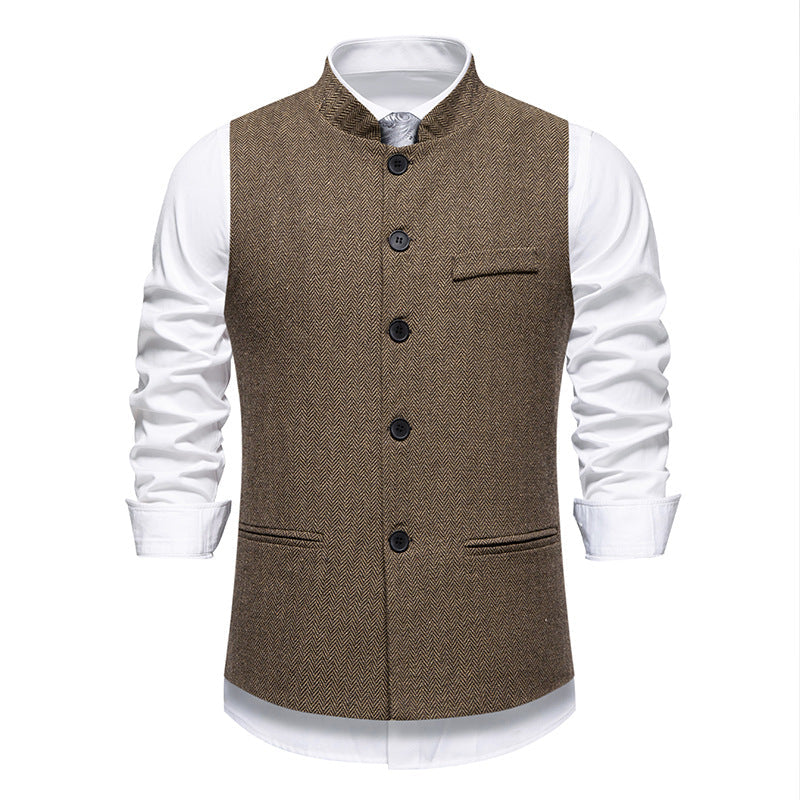 Klassische Herrenweste, Stehkragen, feines Fischgrätmuster. Perfekt für Business, Casual & festliche Männermode.