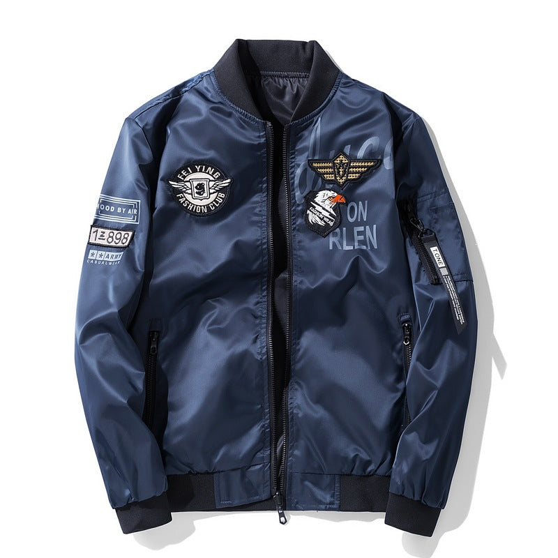 Herren Bomberjacke in Schwarz mit Reißverschluss, urbaner Stil. Stilvolle und bequeme Übergangsjacke für Männer.