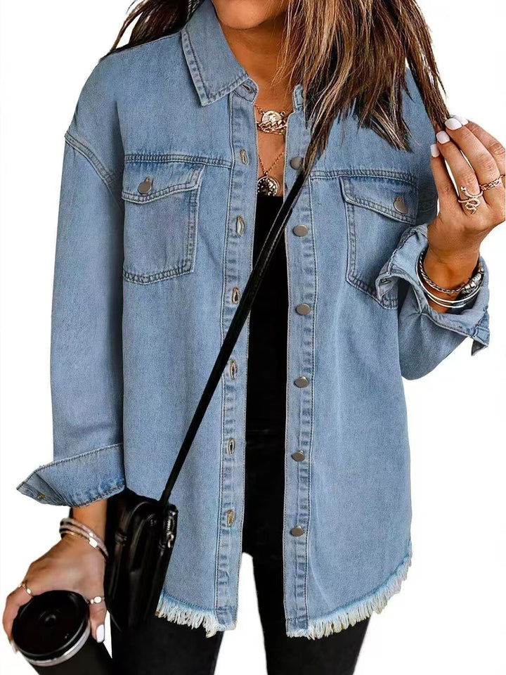 Vielseitige Damen Jeansjacke mit Langarm und Taschen, perfekt für modische Freizeit-Outfits. Hoher Komfort.