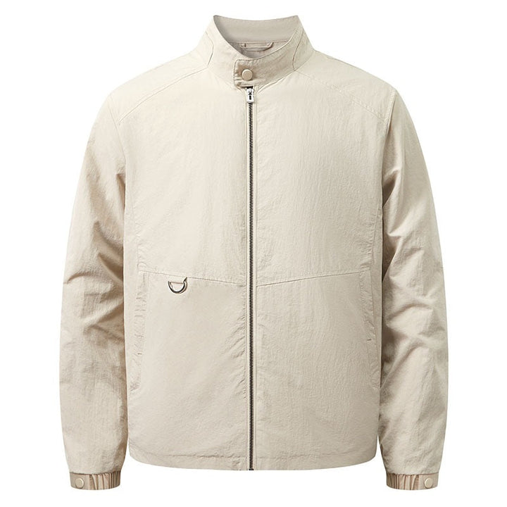 Stilvolle leichte Herren Übergangsjacke mit Stehkragen, ideal für den Übergang, bequem und modern im Design.