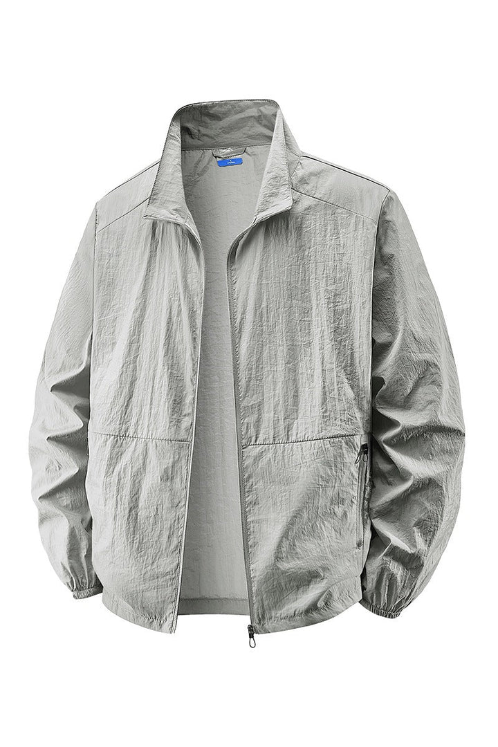 Schlanke leichte Herrenjacke, beige. Ideal als Übergangsjacke für Wind und leichte Nässe.