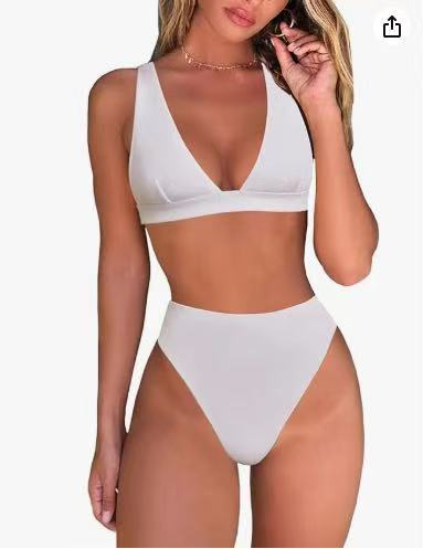 Figurschmeichelndes Damen Bikini Set mit hochtaillierter Hose für stilvolle Strandauftritte im Sommer.