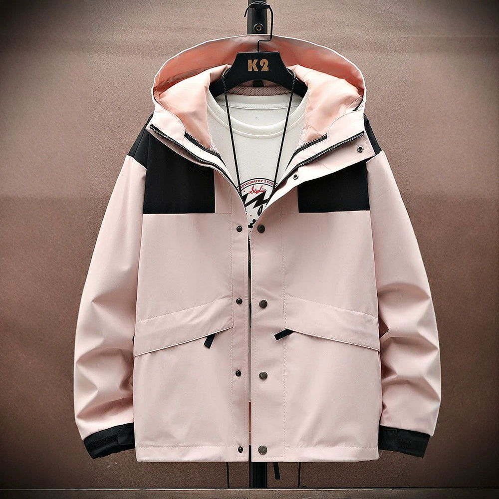 Robuste Herren Outdoorjacke, winddicht und regenabweisend, perfekt für Wanderungen und Freizeit.