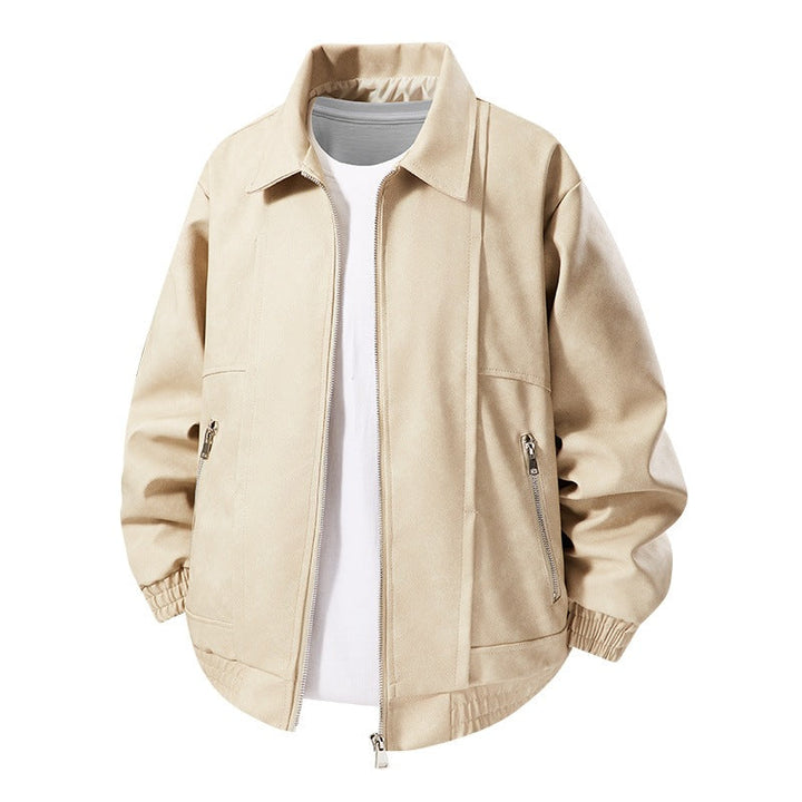 Stylische Herren Alltagskleidung: bequeme Freizeitjacke, leicht und komfortabel, für aktive Stunden im Freien.