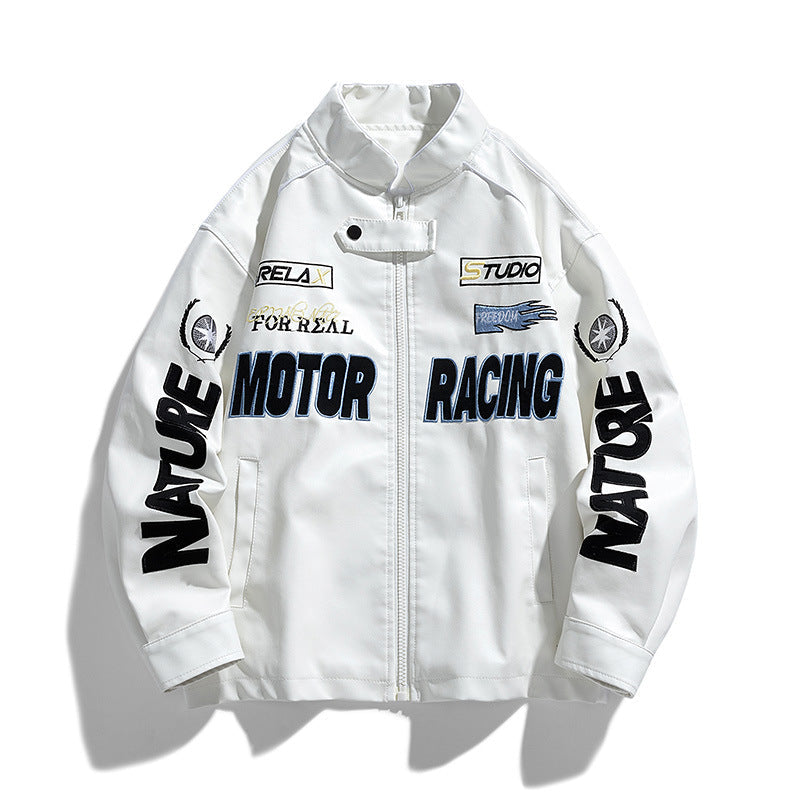 Detaillierte Ansicht der schwarzen Herren Racingjacke im sportlichen Motorsport-Look. Moderne Freizeit- und Streetwear.