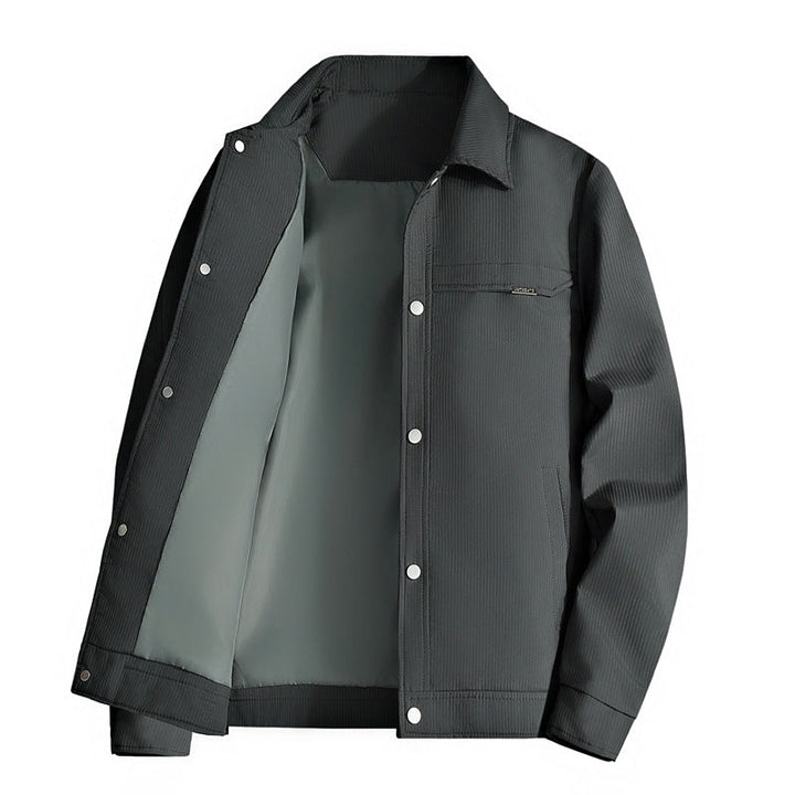 Seitliche Ansicht der sportlichen Herren Outdoorjacke, winddicht & leicht, ideal für Outdoor-Sport & Alltag.