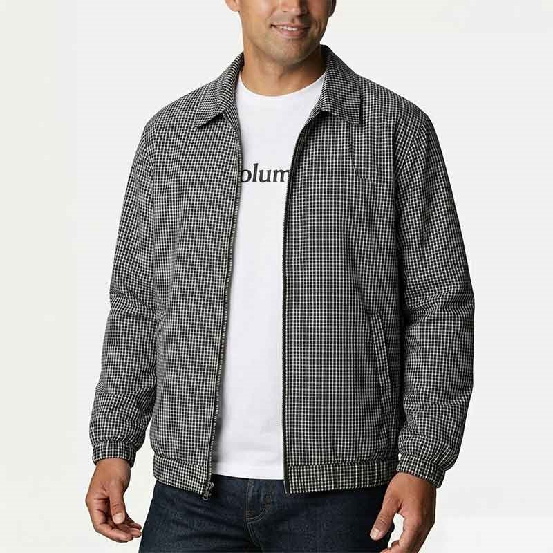 Trendige karierte Herrenjacke, perfekt als bequeme Freizeitjacke für Frühling und Herbst.