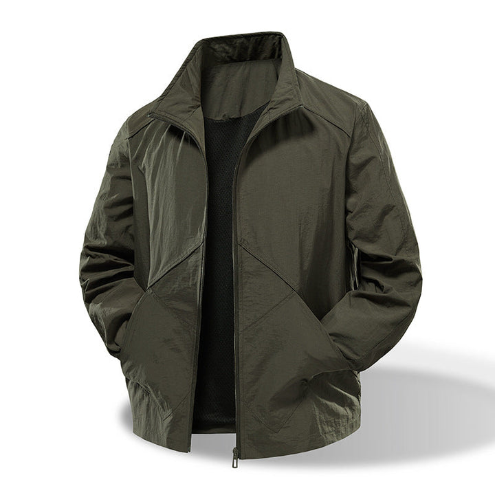 Moderne Herren Freizeitjacke, leicht & atmungsaktiv, ideal für Sport & aktive Herrenmode. Eine praktische Übergangsjacke.