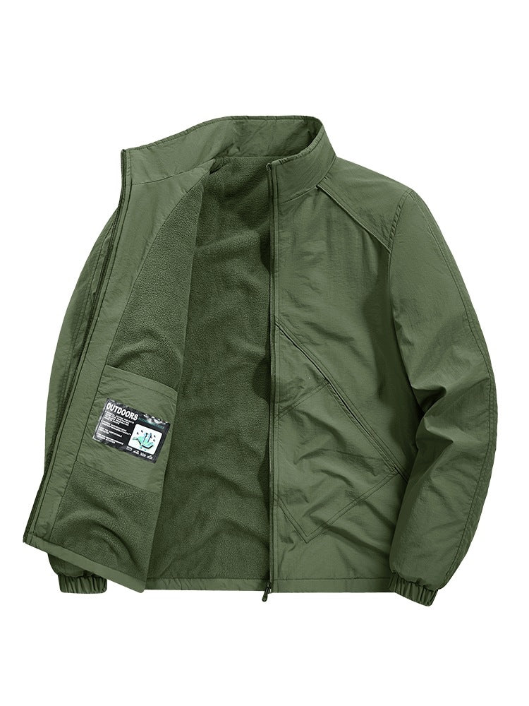 Vielseitige Herren Leichtjacke, geeignet als Frühjahrsjacke, Herbstjacke oder Outdoorjacke.