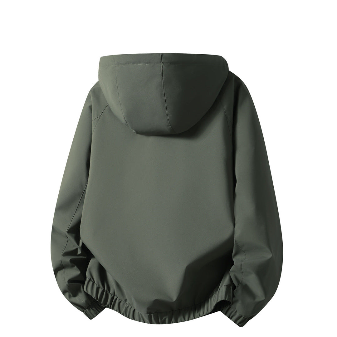 Stilvolle, leichte Herren-Übergangsjacke in Beige. Wetterfeste, winddichte Freizeitjacke mit Kapuze, bequem & modern.