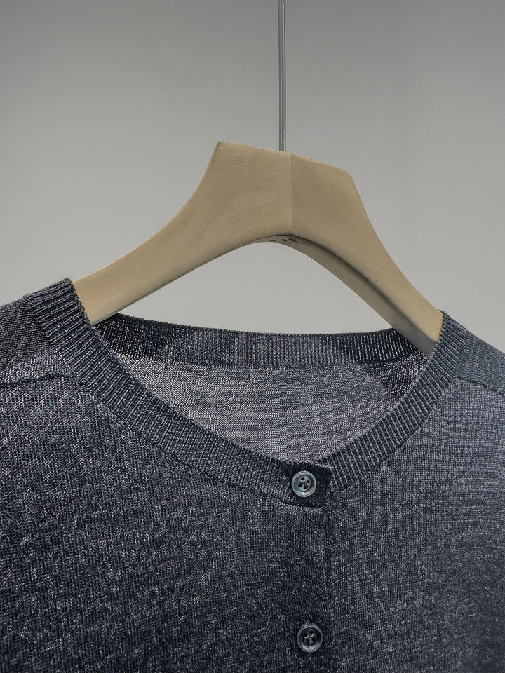 Zeitloser Damen Strickcardigan mit Knöpfen, langarm & komfortabel. Elegante Strickjacke für Büro & Freizeit.