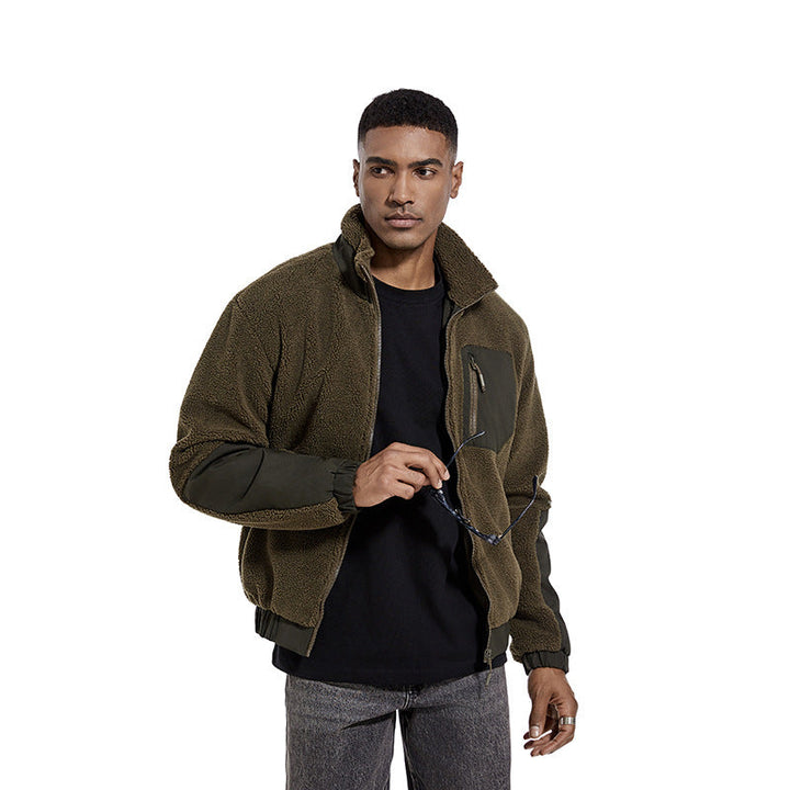 Kuschelige Herren Freizeitjacke aus Fleece, hoher Kragen für extra Wärme, vielseitig & modern.
