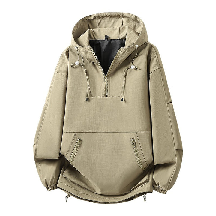 Vielseitige leichte Herren Freizeitjacke in Karamell, als Windbreaker & Outdoorjacke für Frühling & Herbst geeignet.